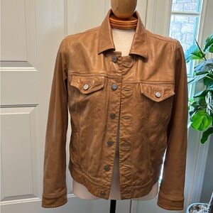 Levi’s women’s leather trucker jacket size medium